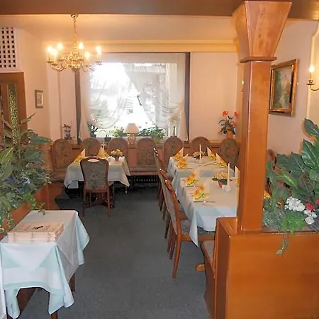 邮政餐厅酒店 2* 伍珀塔尔