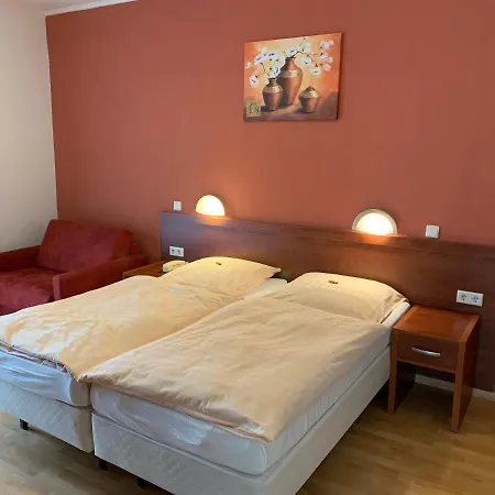 מלון Restaurant Zur Post וופרטל