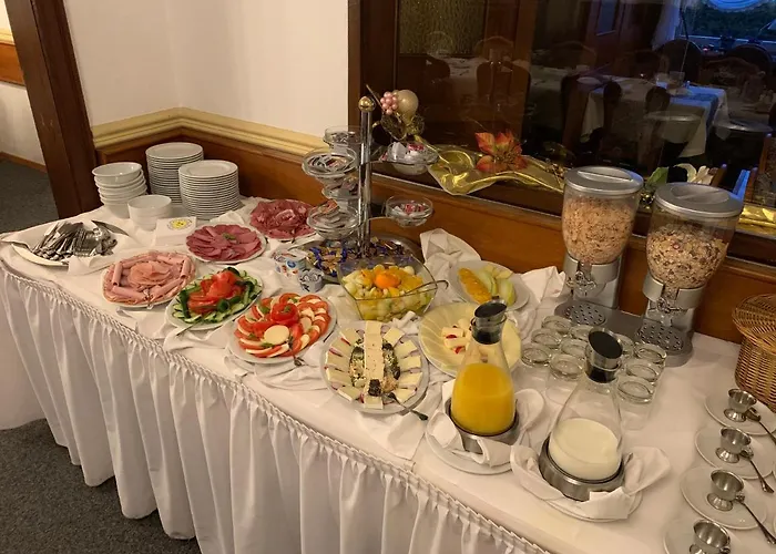 Hotel Restaurant Zur Post 2*